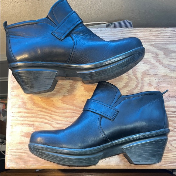 Sanita Black Leather Ankle‎ Booties with Buckle 9 - Picture 7 of 11